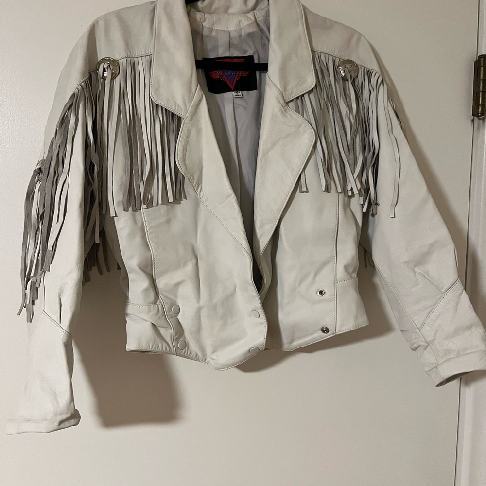 Vintage White Fringe Leather Jacket with Classic Collar